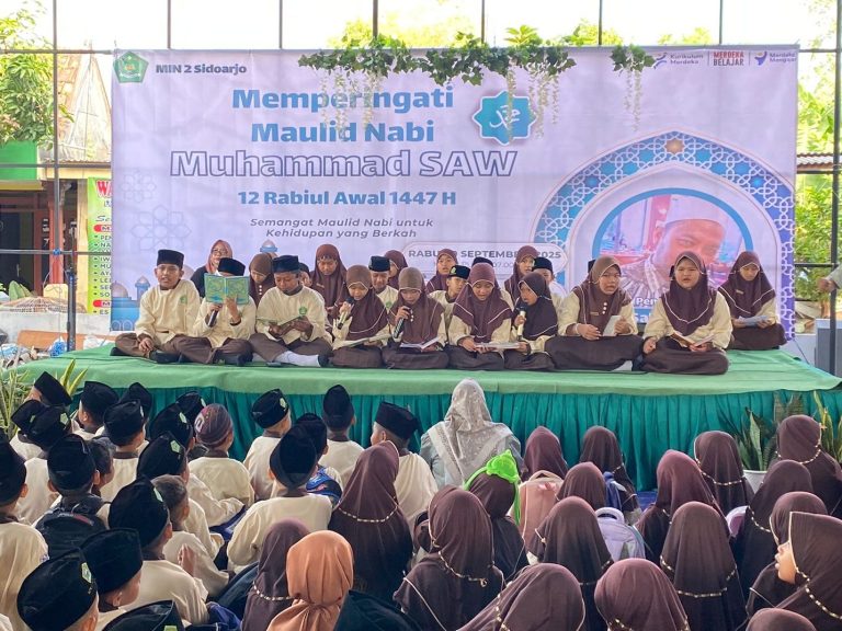 Syahdu & Edukatif, MIN 2 Sidoarjo Gelar Peringatan Maulid Nabi Muhammad SAW