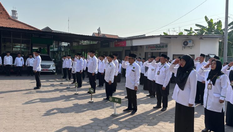 Apel Pagi Kemenag Sidoarjo Jadi Momen Penyerahan SK Kenaikan Pangkat