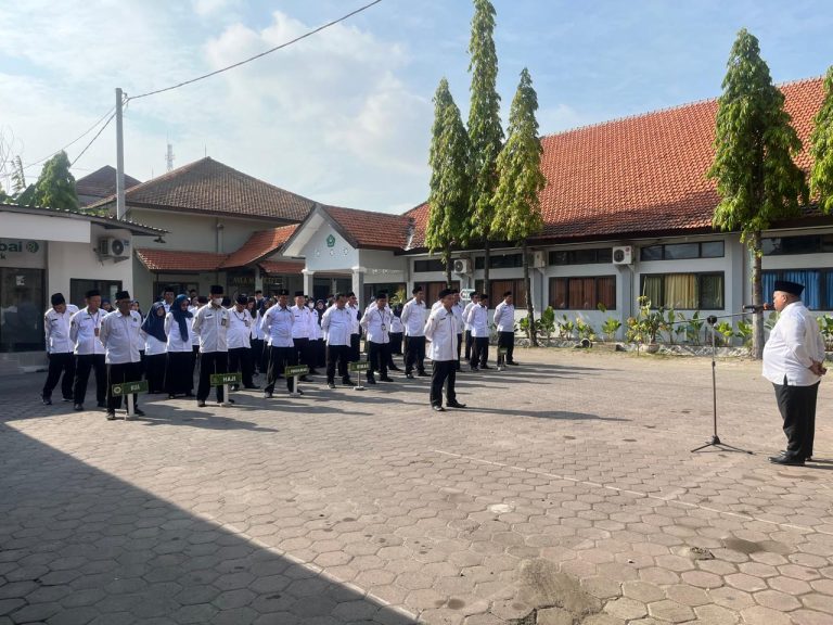 Apel Senin Pagi, Kasi PAIS Sampaikan Program Sekolah Moderasi Beragama