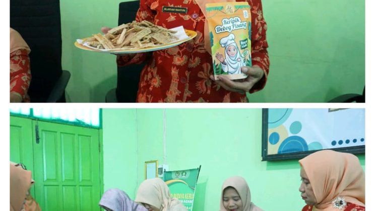Pertemuan Rutin Dharma Wanita Sub Unit MTsN 4 Sidoarjo: Pelatihan Pembuatan Kripik Debog Pisang sebagai Wujud Kepedulian terhadap Lingkungan