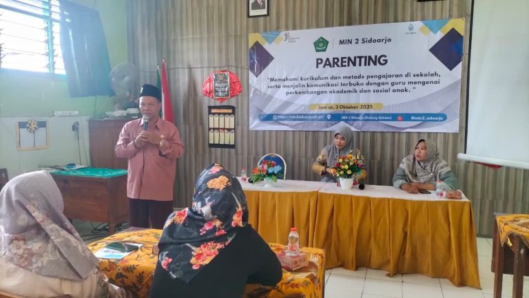 Wujudkan Kerja Sama Pendidikan, MIN 2 Sidoarjo Hadirkan Parenting Bersama Narasumber Profesional