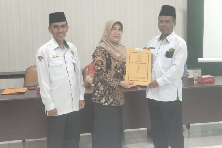 MIN 2 Sidoarjo Raih Penghargaan Madrasah Adiwiyata Tingkat Kabupaten