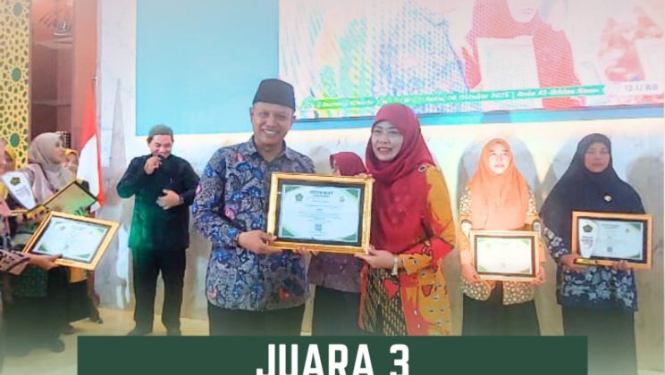 Guru MTsN 4 Sidoarjo Raih Juara 3 Guru Inspiratif pada Anugerah Guru dan Tenaga Kependidikan (GTK) Tahun 2025