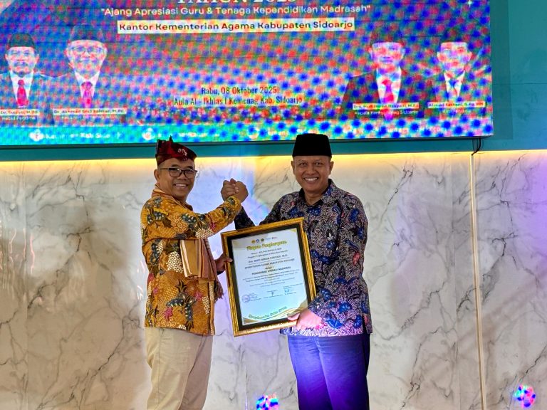 Kemenag Sidoarjo Gelar Anugerah Guru dan Tenaga Kependidikan 2025: Wujud Apresiasi untuk Pendidik Berprestasi