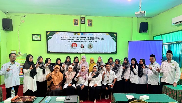 MTsN 4 Sidoarjo Gelar Coaching Menulis Eksklusif Sekolah Aktif Literasi Nasional 2025
