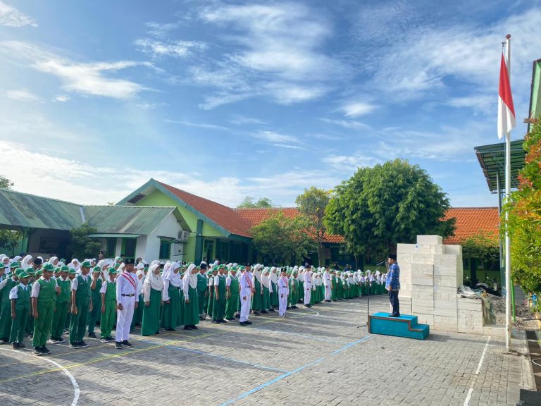 Semangat Sumpah Pemuda Membara di MIN 2 Sidoarjo: Generasi Muda Siap Bergerak dan Bersatu!