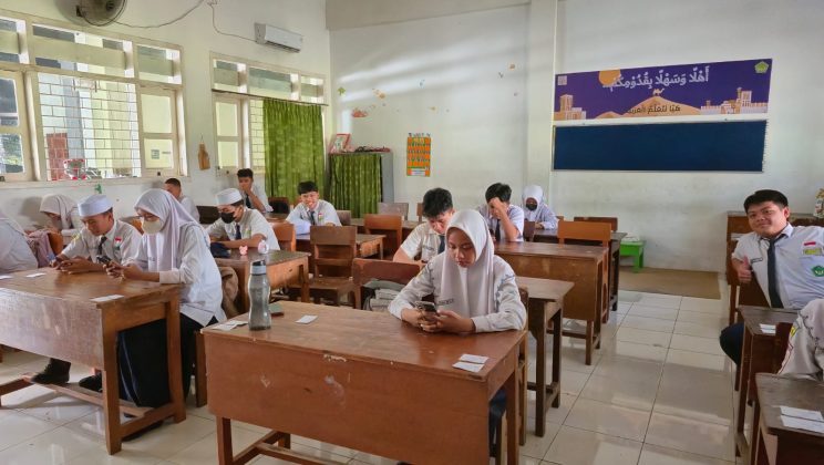 Langkah Pasti Menuju Prestasi: Semangat Siswa MTsN 1 Sidoarjo di Asesmen Akhir Semester