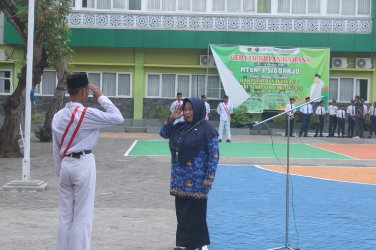 MTsN 3 Sidoarjo Gelar Upacara Hari Pahlawan 2025, Teguhkan Semangat Kepahlawanan di Era Modern