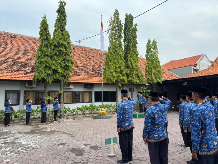 Peringatan Hari Pahlawan 2025, Kemenag Kabupaten Sidoarjo Gelar Upacara Khidmat