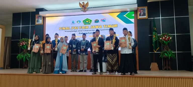 Dua Sekolah SMA/SMK Sidoarjo Ikuti Lomba Semarak Kongres Rohis Nasional 1 Tahun 2025 di Jakarta