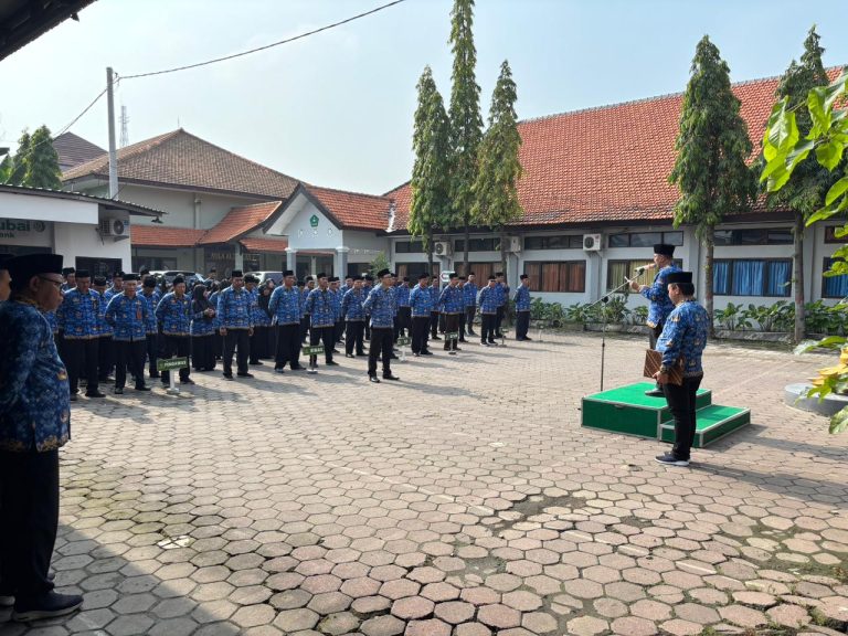 Upacara HUT Ke-54 KORPRI, Kemenag Sidoarjo Tekankan ASN Profesional dan Berintegritas