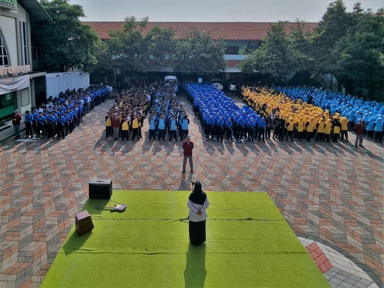 Pembukaan POM oleh Waka Kesiswaan MAN Sidoarjo