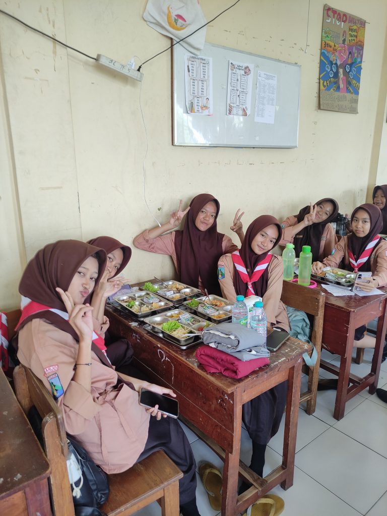 Layanan MBG MTsN 3 Sidoarjo Tetap Aktif di Tengah Kesibukan SAS, Siswa Merasa Terbantu