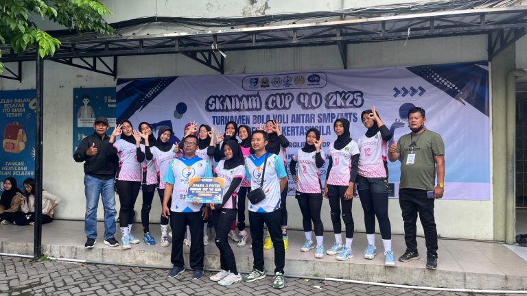 Tim Voli Putri MTsN 4 Sidoarjo Raih Juara 3 pada Turnamen Skanam Cup 4.0 2025