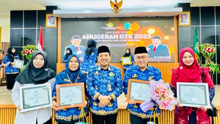 Bangga! Guru dan Tenaga Kependidikan Sidoarjo Raih Anugerah GTK Jatim 2025