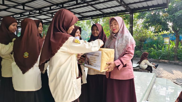 “Pray for Sumatera: MTsN 4 Sidoarjo Tunjukkan Empati Lewat Doa dan Aksi Nyata”