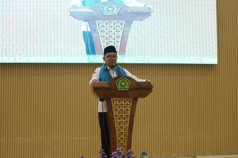 Kakanwil Kemenag Jatim Berikan Pembinaan ASN dalam Rangka HAB ke-80, Tegaskan Makna Amal Bakti bagi ASN