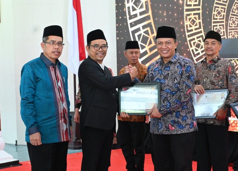 Komitmen Digitalisasi Berbuah Prestasi, Kemenag Sidoarjo Raih Penghargaan dari Kanwil Kemenag Jatim