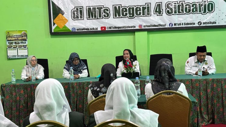 MTsN 4 Sidoarjo Terima Program Asistensi Mengajar dan Observasi MBKM dari UINSA