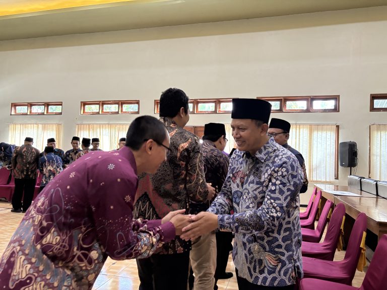 ASN Kemenag Sidoarjo Kembali Beraktivitas Pasca Libur Lebaran, Awali dengan Halalbihalal