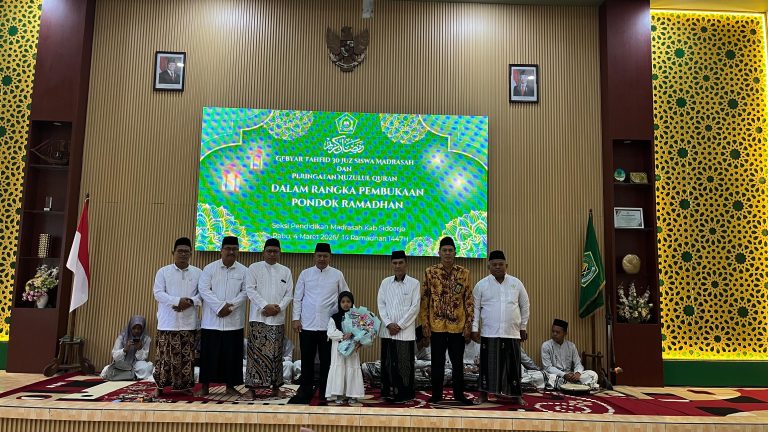 Kasi PD Pontren Hadiri Gebyar Tahfidz 30 Juz Siswa Madrasah dan Peringatan Nuzulul Qur’an Kabupaten Sidoarjo