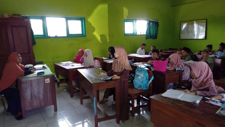 Ajang Pembentukan Karakter: Intip Keseruan Hari Pertama Pondok Ramadhan di Madrasah Ibtidaiyah Negeri 2 Sidoarjo