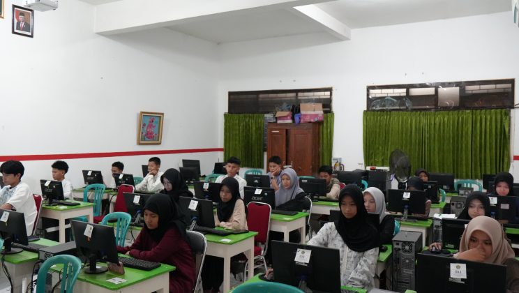 Perkuat Kesiapan Akademik, Siswa MTsN 1 Sidoarjo Asah Mental dan Kemampuan di Simulasi TKA