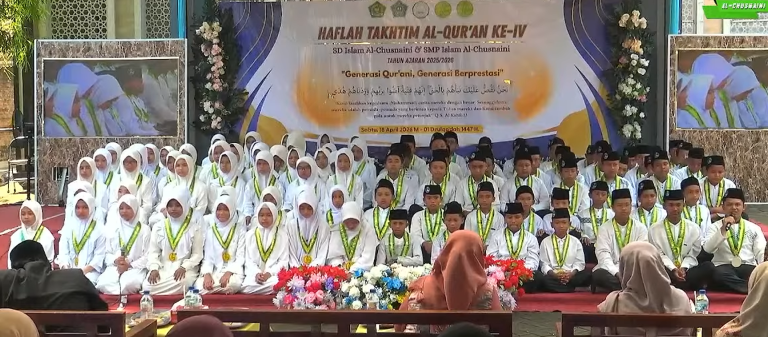 Hadiri Wisuda Tahfiz Al-Chusnaini, Kepala Kankemenag Sidoarjo Tekankan Pentingnya Benteng Al-Qur’an