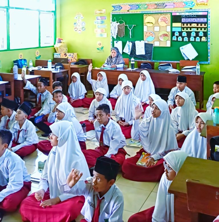 Supervisi Akademik IPAS di MIN 1 Sidoarjo: Integrasi Kurikulum Berbasis Cinta dan Pembelajaran Mendalam Angkat Isu Banjir