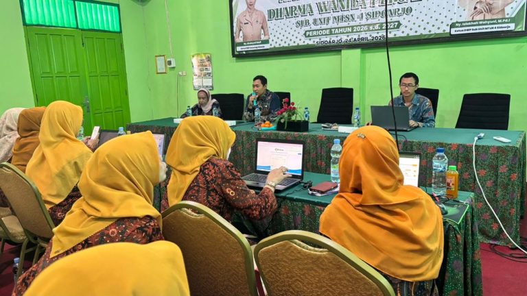 Tingkatkan Profesionalisme ASN, MTsN 4 Sidoarjo Bedah Layanan Kepegawaian di Ruang Rupatama