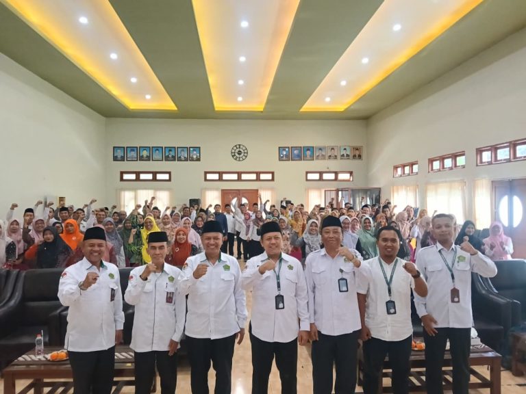 Kemenag Sidoarjo Gelar Pembinaan Pengelolaan Dana BOP RA-BOS, EDM e-RKAM, Akreditasi, dan EMIS untuk Tingkatkan Kualitas Madrasah