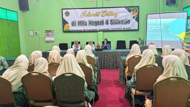 Tingkatkan Kepedulian Kesehatan Mental, Puskesmas Kepadangan Gelar Sosialisasi P3LP di MTsN 4 Sidoarjo