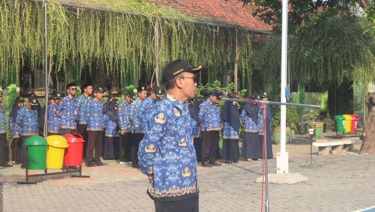 UPACARA HARI LAHIR PANCASILA DI MTsN 3 SIDOARJO BERLANGSUNG KHIDMAT, OSIM DAN DKG JALANKAN TUGAS DENGAN PENUH TANGGUNG JAWAB
