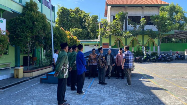 Dorong Peningkatan Fasilitas, Kemenag RI Tinjau Langsung Sarana Prasarana di MIN 2 Sidoarjo
