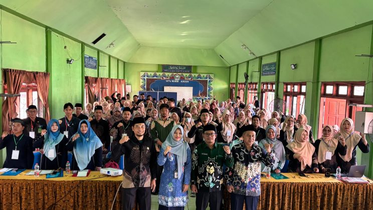 Wujudkan Pembelajaran Bermakna, MTsN 2 Sidoarjo Gelar Bimtek Transformasi Pembelajaran Berbasis AI dan Deep Learning