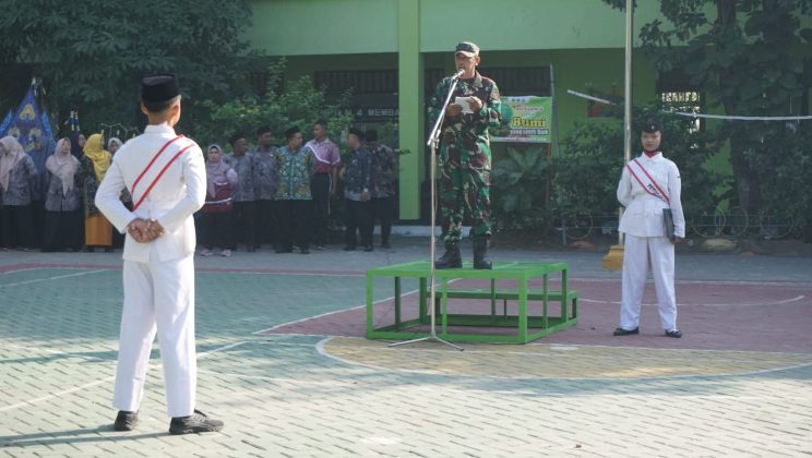 Perkuat Karakter dan Kepedulian Lingkungan, Hari Ketiga MATAMUDA MTsN 4 Sidoarjo Gandeng Koramil Tulangan