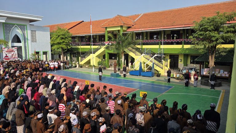 Dari Mengatur Diri hingga Memajukan Negeri, Pesan Kemerdekaan Menggema di MTsN 2 Sidoarjo