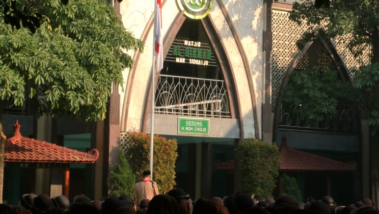 Upacara peringatan Hari Pramuka 2026 di MAN Sidoarjo