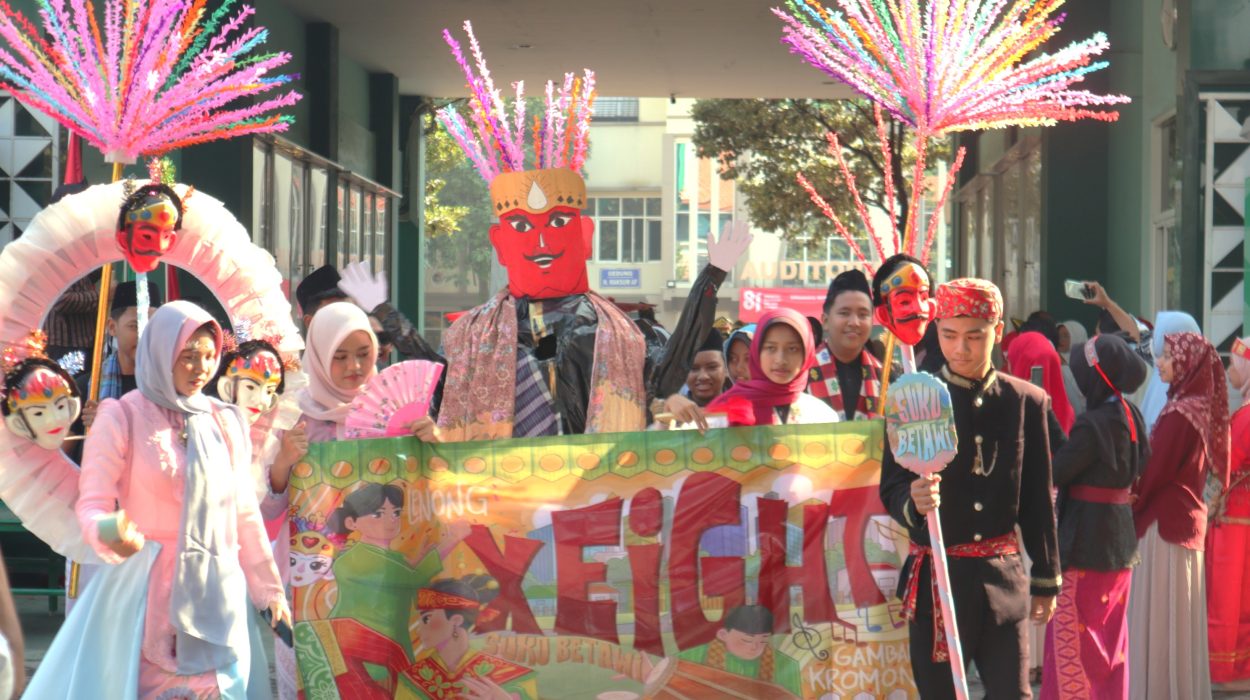 Suku betawi menjadi salah satu tema pada pawai kemerdekaan Indonesia di MAN Sidoarjo
