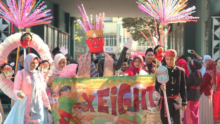 Suku betawi menjadi salah satu tema pada pawai kemerdekaan Indonesia di MAN Sidoarjo