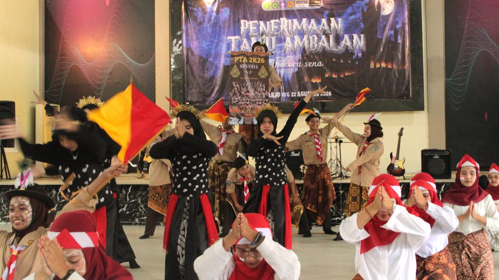 Peserta Penerimaan Tamu Ambalan berlomba-lomba dalam Pentas Seni