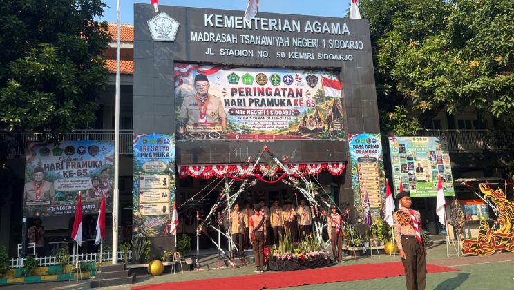 Peringatan Hari Pramuka di MTsN 1 Sidoarjo, Komitmen Mencetak Generasi Berkarakter Hingga Apresiasi Kontingen Jamnas 2026