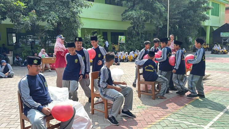 Semarak HUT RI ke-81, MTs Negeri 4 Sidoarjo Gelar Lomba Barak hingga Pidato Tiga Bahasa
