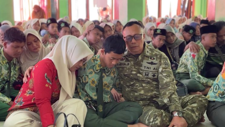 Parenting Class Kelas IX: “Anak Hebat Berasal dari Orang Tua yang Terlibat”
