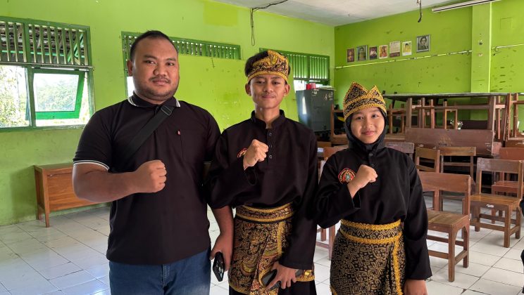 Borong Prestasi Silat, Bulu Tangkis, dan Tenis Meja, MTsN 4 Sidoarjo Kokoh Unggul di Bidang Non-Akademik pada HUT ke-81 RI