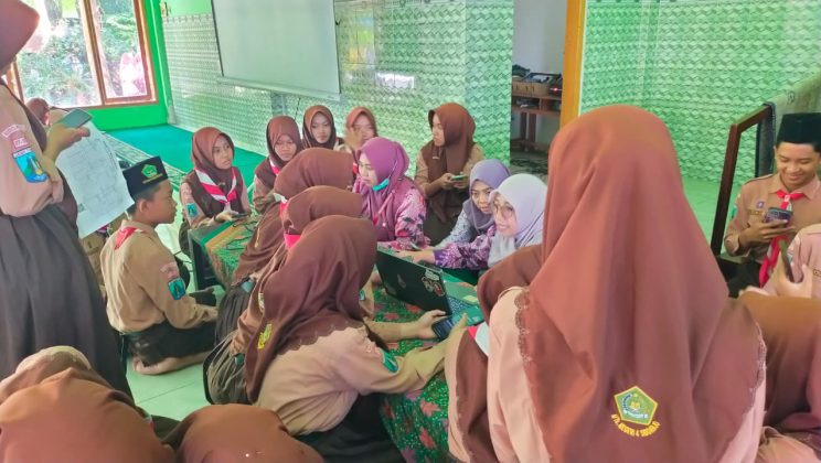 MTsN 4 Sidoarjo Gelar Skrining Kesehatan Jiwa dan Pendaftaran Akun CKG Bersama Puskesmas Kepadangan