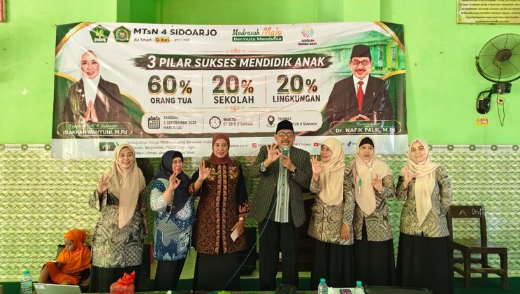 Parenting Inspiratif Kedua untuk Kelas 7, Haru dan Air Mata Warnai Sesi Bersama Mr. Nafik Palil, M.Pd