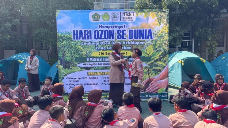 Peringati Hari Ozon Sedunia, MTsN 1 Sidoarjo Gelar Aksi Nyata Cinta Lingkungan