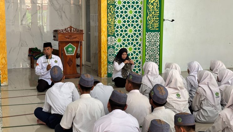 Penuh Harapan, Kepala MTsN 2 Sidoarjo Beri Motivasi Khusus dan Kemudahan Belajar Bagi Siswa Kelas Tahfidz
