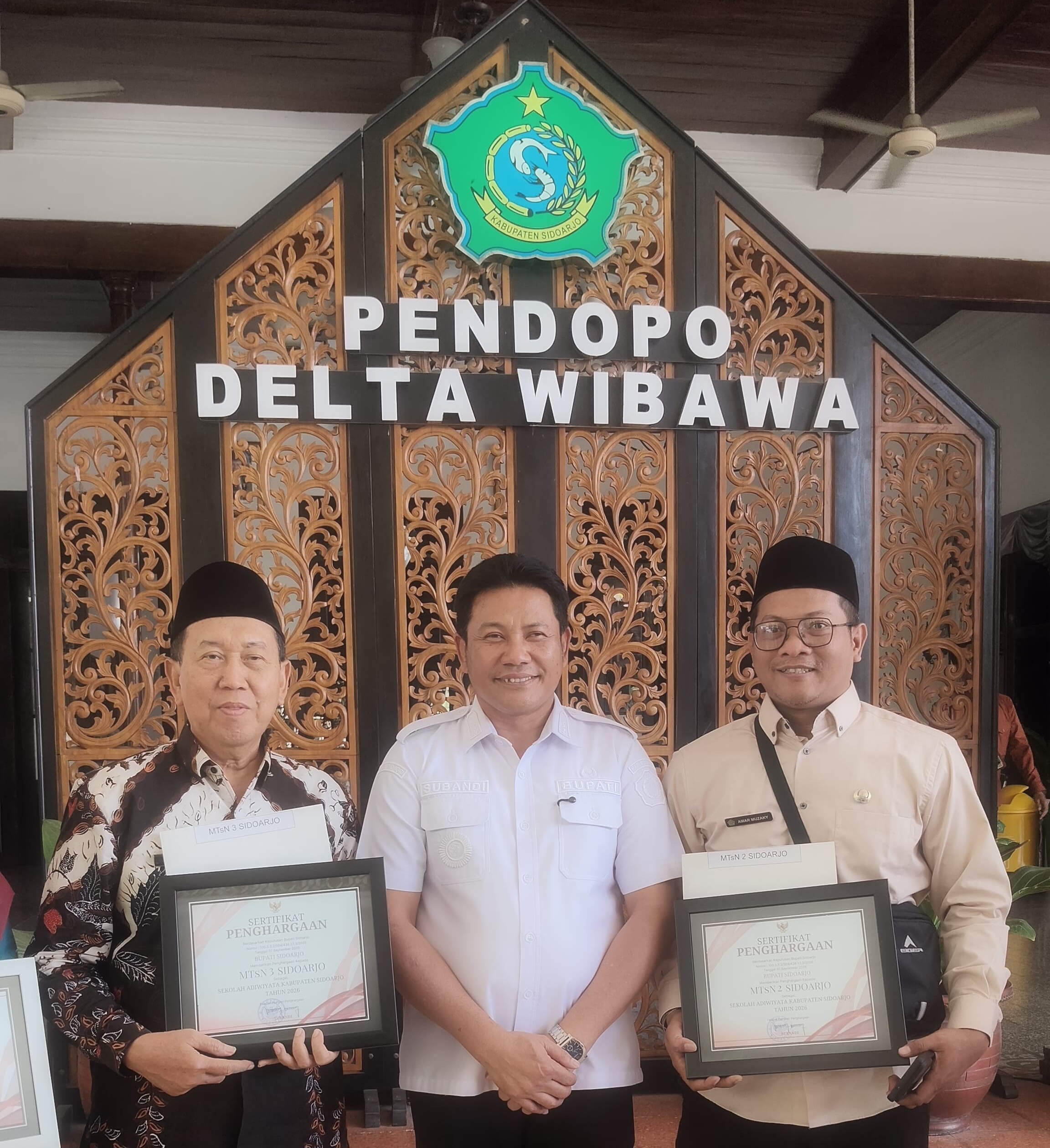 Dorong Inovasi Berkelanjutan, Bupati Sidoarjo Serahkan Penghargaan Adiwiyata 2026: MTsN 2 Sidoarjo Resmi Terpilih